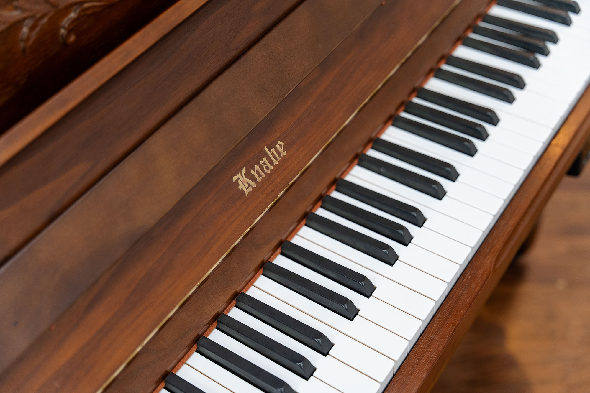 Knabe KN-480 with Player - Image 6