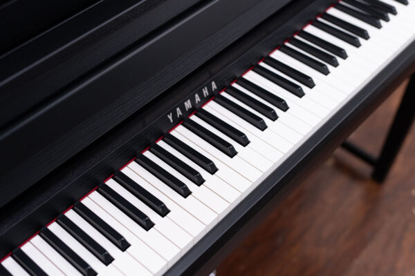 Yamaha Clavinova CLP785 - Image 5
