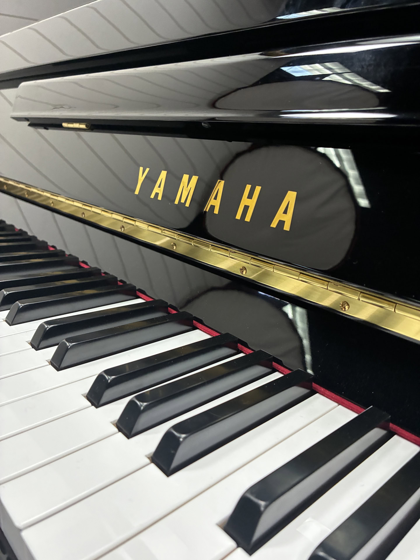 Yamaha b2 Upright Piano PE # J38462768 - Image 3