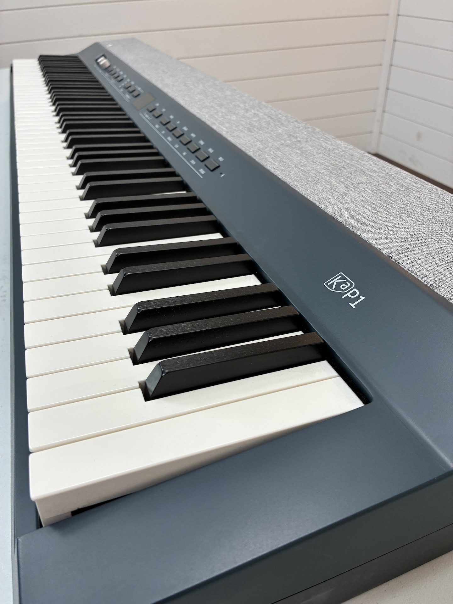 Kurzweil KaP1 Digital Keyboard Piano - Image 6