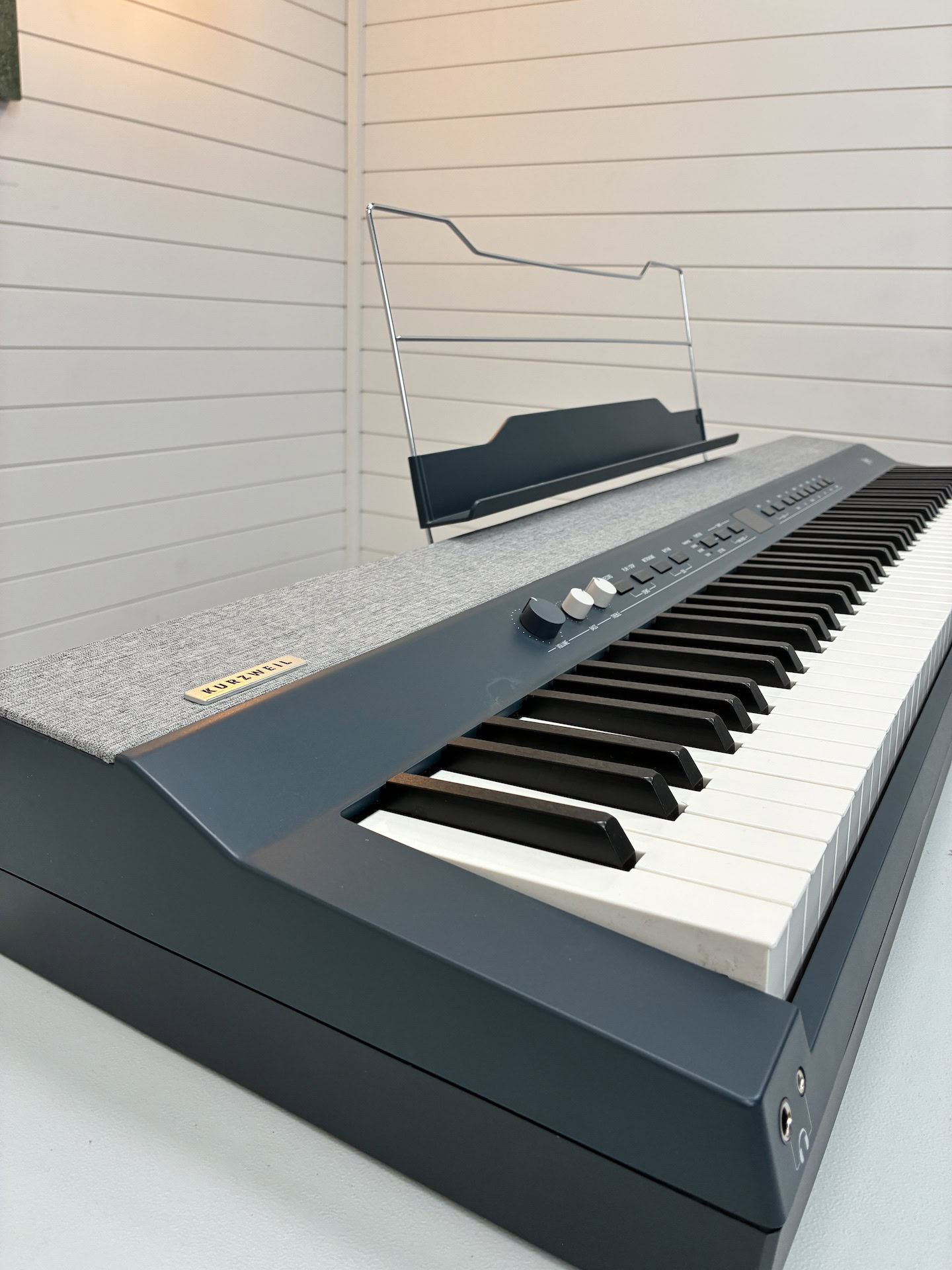 Kurzweil KaP1 Digital Keyboard Piano - Image 4