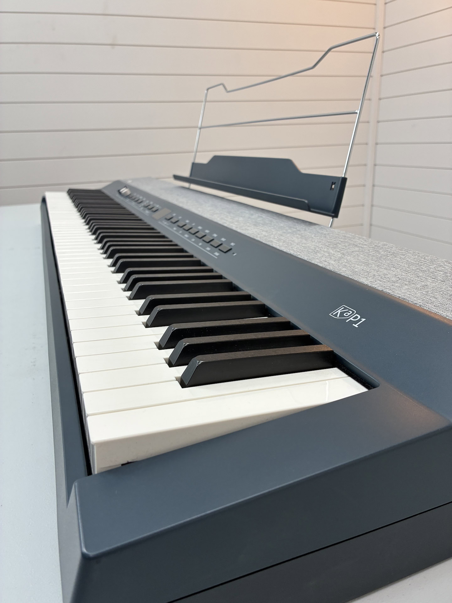 Kurzweil KaP1 Digital Keyboard Piano - Image 3