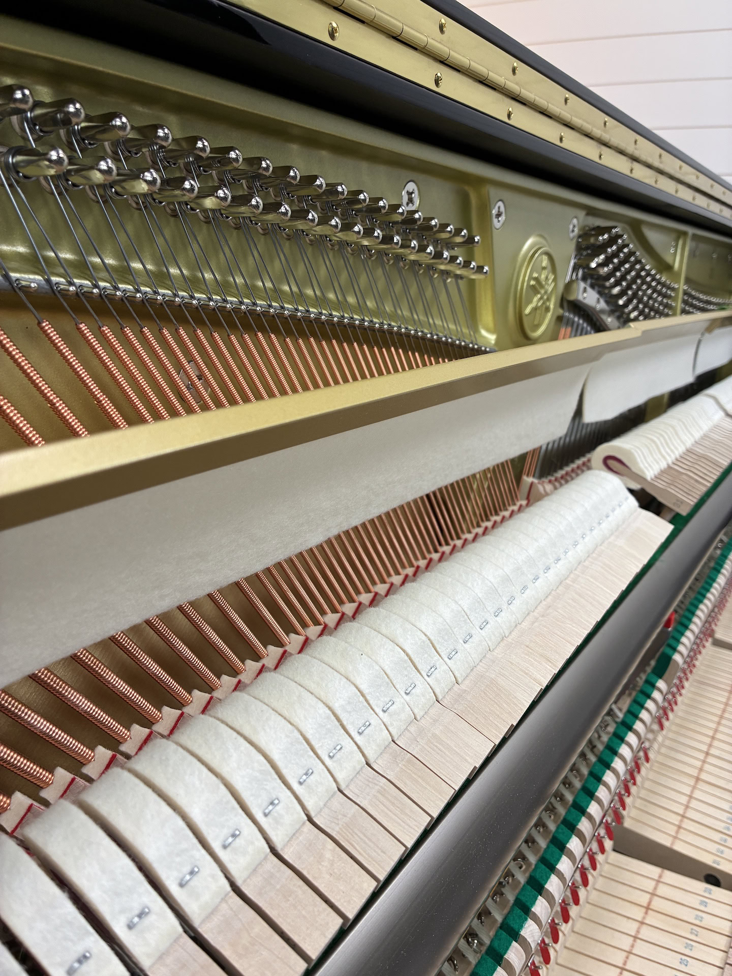 Yamaha U1 Upright Piano #6564876 - Image 9