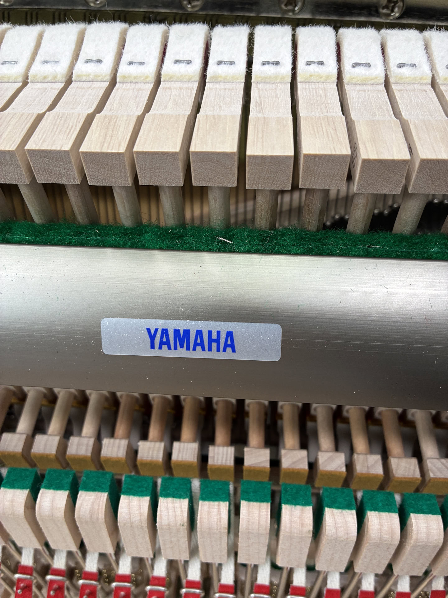 Yamaha U1 Upright Piano #6564876 - Image 8